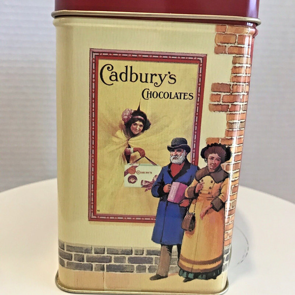 Cadbury Chocolate Biscuit Collector’s Tin Peering in a shop - Picture 5 of 6